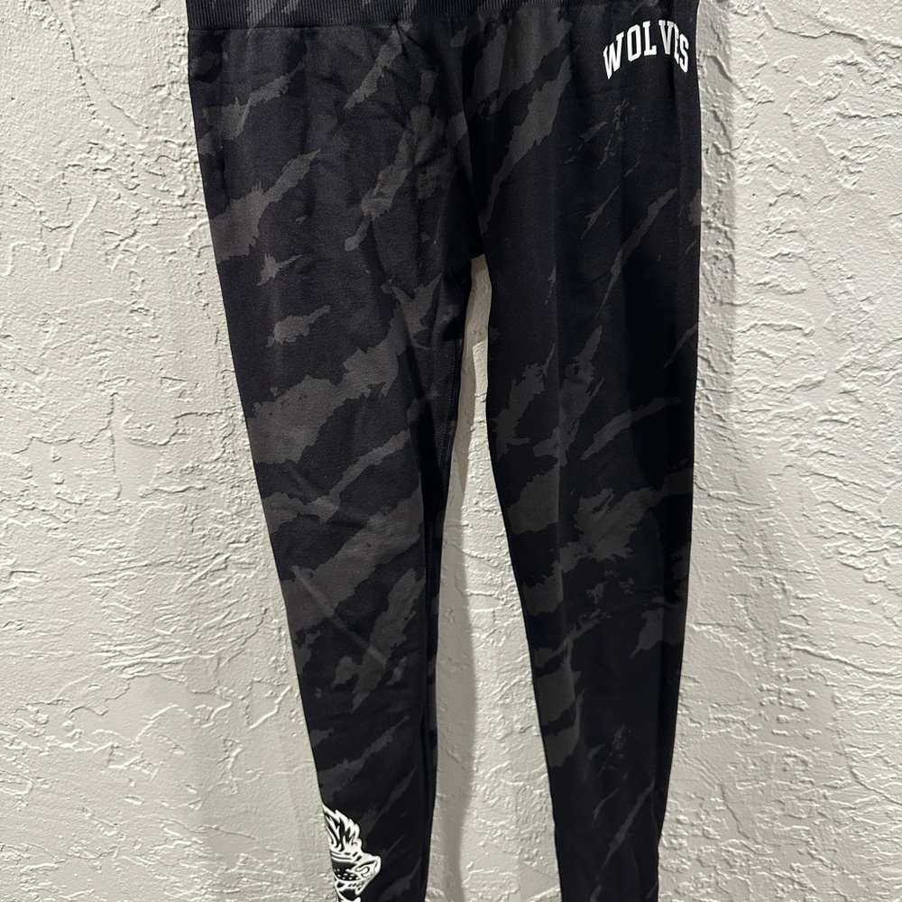 Women's black and grey seamless leggings worn once